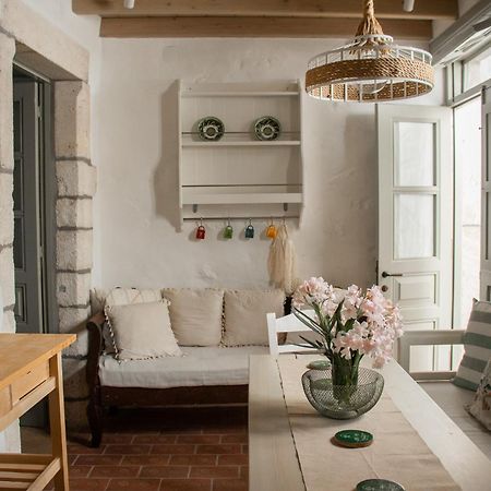 Patmos Traditional House Chora Near The Monastery Exterior foto